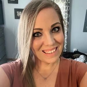 Meet your Posher, Stephanie